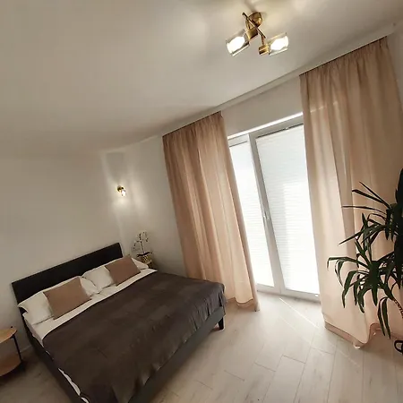 Lejla Homestay *
