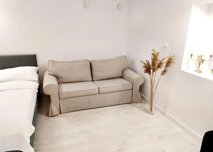 Lejla Homestay szállás *