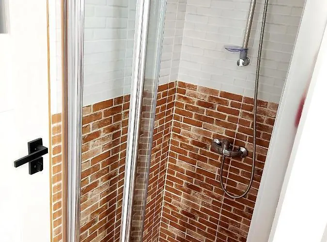 Lejla Homestay szállás *